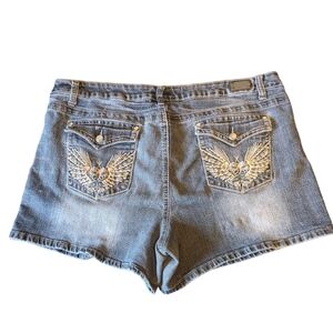Earl Jeans denim/jean plus Sz 20 med wash blue & stretchy shorts.